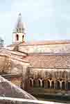 L'abbatiale vue des terrasses...